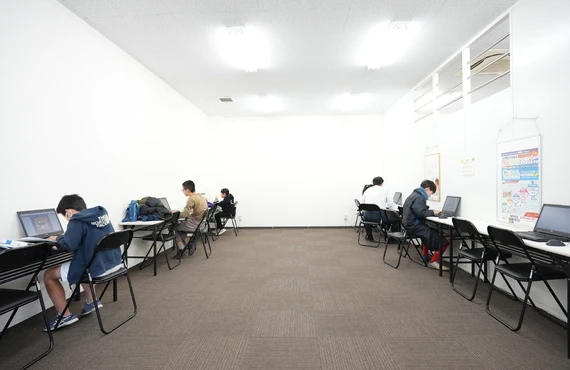 未来を切り拓くプログラミング教室